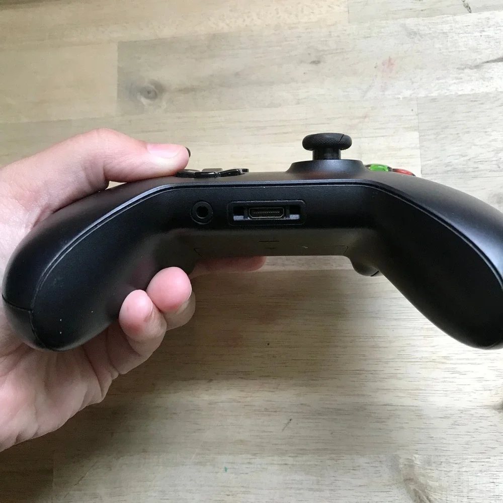 Microsoft Xbox One Wireless Controller Model 1697 Black with 3.5mm Jack